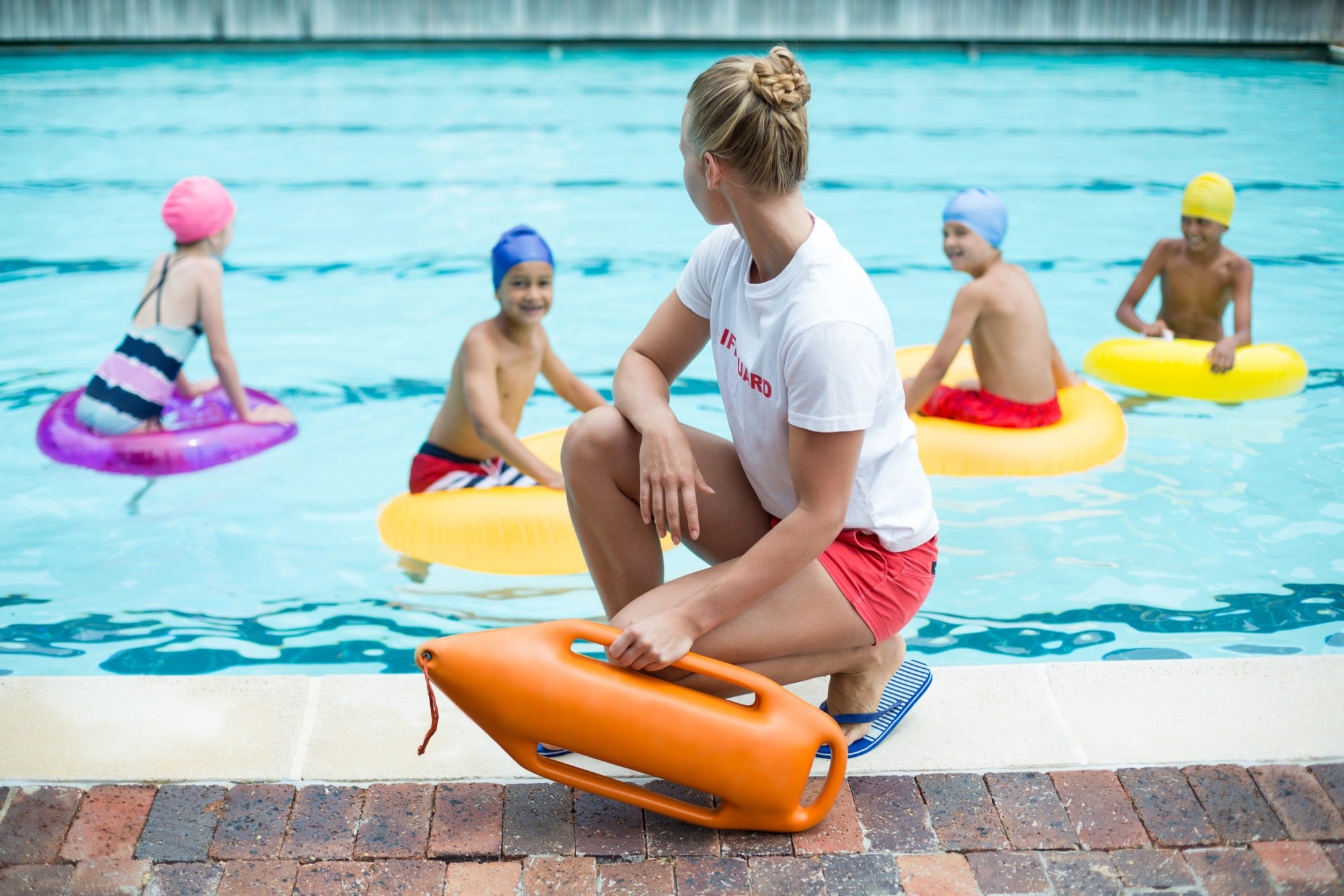 How to Stay Safe at Swimming Clubs